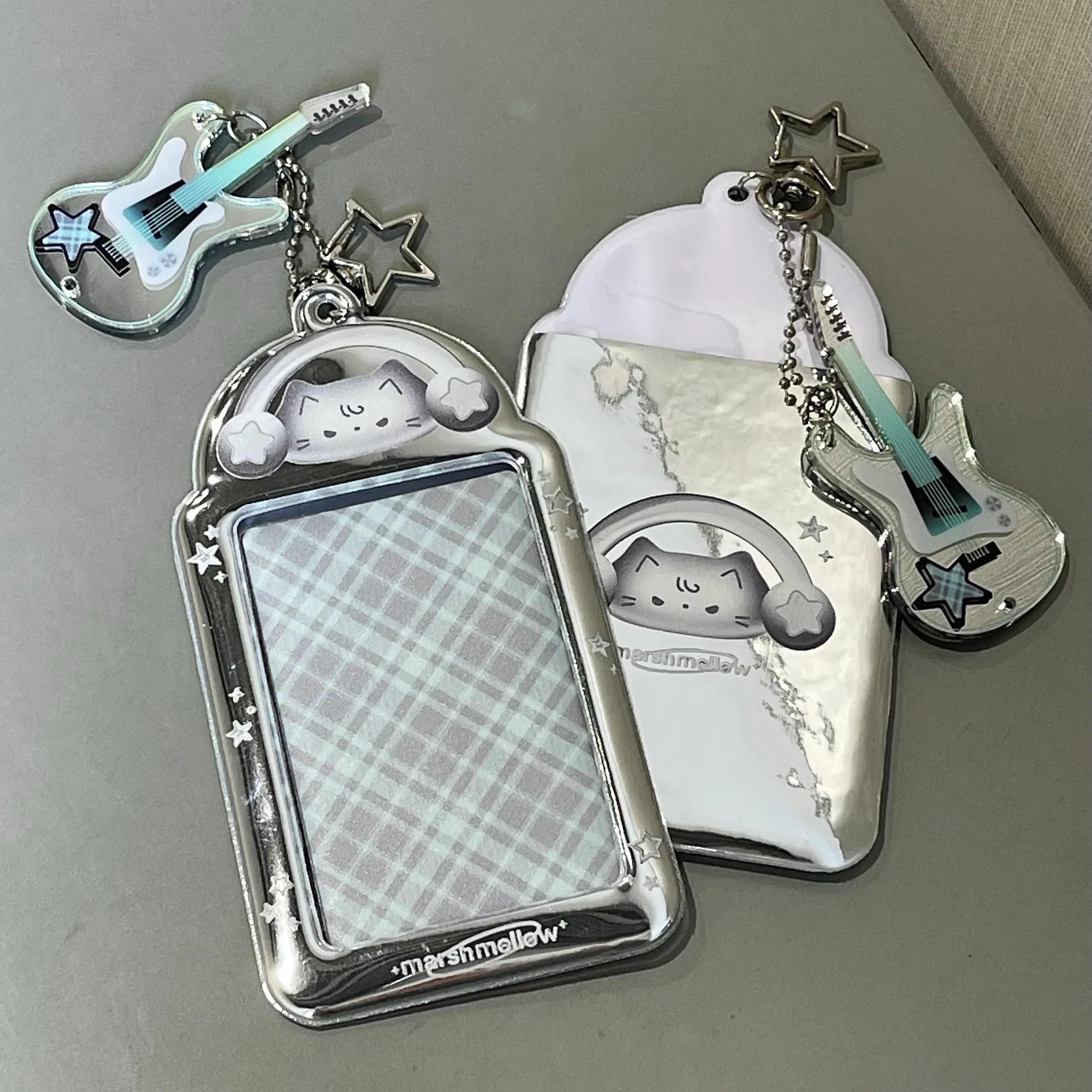Silver Photocard holder with Guitar Keyring - Image 3